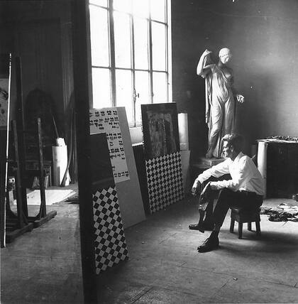 A veinte años de la muerte del artista, su legado integra la megamuestra que acaba de inaugurar el Moderno