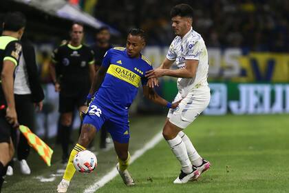 A Villa, por derecha, le costó entrar en sintonía con sus compañeros