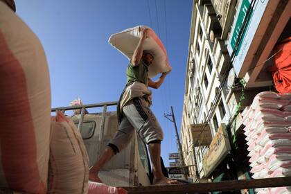 Con la invasión de Rusia a Ucrania crece el riesgo de la seguridad alimentaria global por el aumento los precios de los granos -son dos países fuertemente productores de maíz y trigo- y el alza de los combustibles trae consecuencias en el petróleo y los fertilizantes .