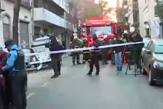 Prendió fuego la entrada del edificio en Almagro tras una pelea por drogas y fue detenido