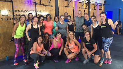 Abajo a la derecha, Marita es un ejemplo de superación entre sus compañeros de entrenamiento