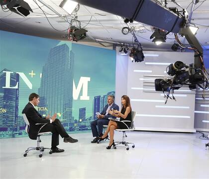 Abal Medina, con Dolores Cahen D’Anvers y Juan Miceli, en LN+PM