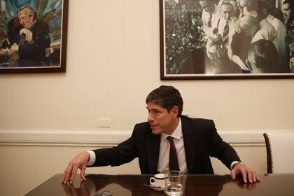 Abal Medina recibió a LA NACION en su despacho del Palacio del Congreso