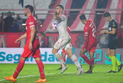 Abalos, uno de los hombres de la noche