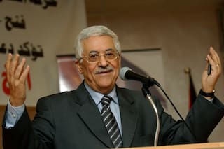 Abás, el impopular y políticamente débil líder palestino de 90 años, lucha por un rol en Gaza