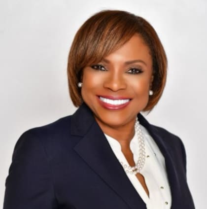 Abbey Ajayi, recaudadora de impuestos de Broward