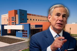 El anuncio de Abbott de US$25 millones para hospitales que beneficiaría a migrantes