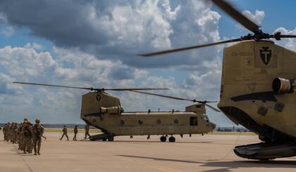 Abbott comunicó que miles de miembros de las fuerzas militares estatales colaboran directamente con la Patrulla Fronteriza