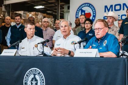 Abbott hizo un llamado a los texanos que sufrieron daños por las condiciones del clima en las últimas semanas