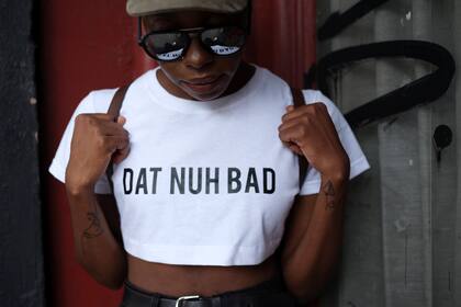 Abby Felix, de 23 años, que trabaja en relaciones públicas de moda, posa para un retrato en el Brooklyn