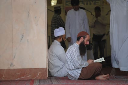 Abdul Wakil en la mezquita de Medina.