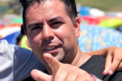 Abel Guzmán, el peluquero que asesinó de un tiro a un compañero y está prófugo