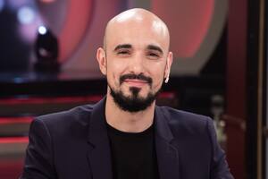 Abel Pintos en la "mesaza" que ahora conduce Juana Viale