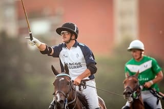 Cañuelas Globetrotters. Apareció el campeón: goleó La Dolfina y pasó a la final