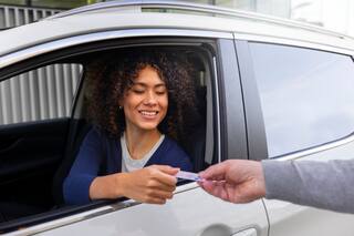 Abogado revela si la licencia de conducir se puede usar para probar el estatus migratorio