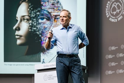 “Abolir el Estado realmente no funciona porque el Estado estará ahí, y la pregunta es qué tipo de Estado, quién lo controla, cuáles son sus prioridades y cómo está organizado”, dijo Simon Johnson, ganador del premio Nobel de Economía en 2024, en el Lindau Meeting 2025