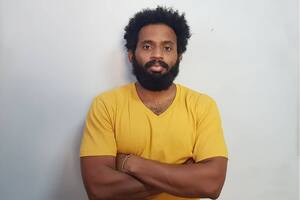 Es periodista en Cuba, lo desnudaron y detuvieron por horas en 2020 y hoy cubre las protestas