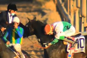 El favorito del Latinoamericano ganó por varios cuerpos y su jockey se largó a llorar