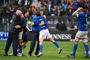 Italia se pone de pie en el Seis Naciones con cabeza y corazón argentinos