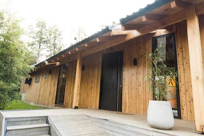 Abre de jueves a sábado, sólo con reserva previa.