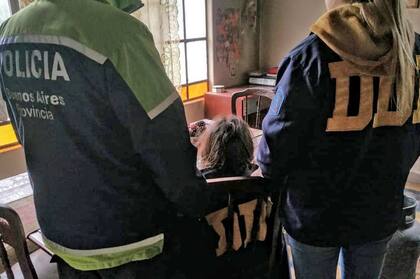 Abril, en la casa de su vecina, Victoria Aguero