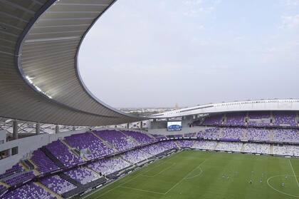 La vista desde los palcos del Estadio de Al Ain, donde se jugará uno de los partidos del Mundial de Clubes