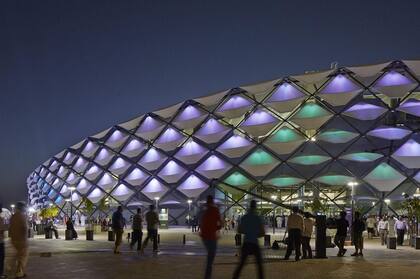La fachada del Estadio de Al Ain, donde se jugará uno de los partidos del Mundial de Clubes