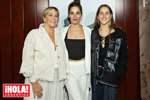 Las tres generaciones se reunieron en el osado debut teatral de la actriz en Madrid