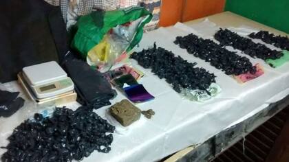 Abuela y nieta, detenidas por vender droga