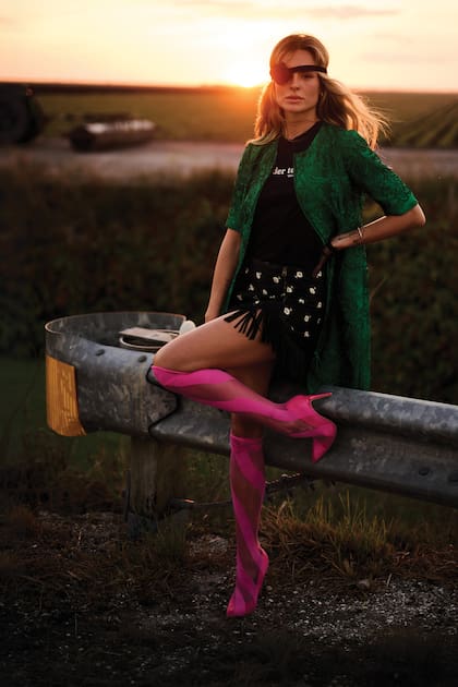 "Acá, en Miami, la última semana de febrero estuve en un songcamp donde vinieron productores y artistas de Asia, de Latinoamérica y de Estados Unidos. Estoy componiendo música nueva, siempre el proceso es así: estás por lanzar algo y a la vez estás preparando canciones nuevas”