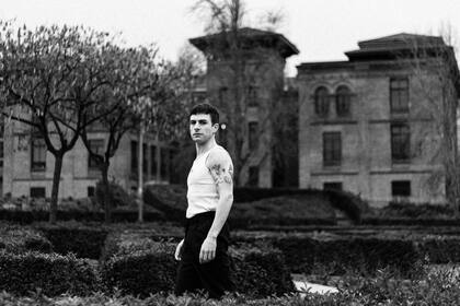 "Acá se respeta el trabajo del artista, la cultura es un valor importante para los europeos. Hay que estar atento y activo, generar cosas, pero hay mucho apoyo del sector privado y del Estado"