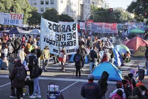 Los piqueteros prometen dejar liberado el Metrobus y harán el acto en la Plaza de Mayo