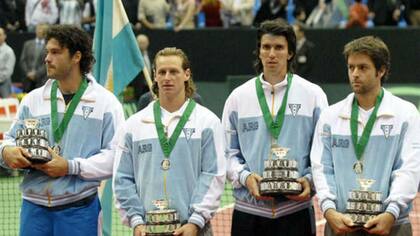 Acasuso, Nalbandian, Chela y Calleri, el equipo que perdió la final de Rusia 2006