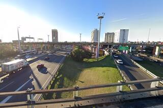 Robaron en una casa, escaparon pero fueron detenidos tras chocar con dos autos