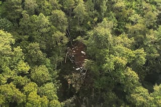 Accidente de helicóptero en la isla indonesia de Borneo deja ocho muertos