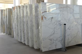 Se le cayó encima una placa de mármol mientras trabajaba en una fábrica de Entre Ríos y murió