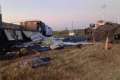 Accidente entre las localidades de Washington y Vicuña Mackenna, en el departamento Río Cuarto, del sur de la provincia de Córdoba