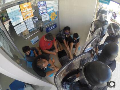 Accionar de la policía formoseña, bajo la orden de Insfrán