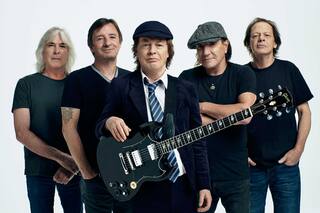AC/DC sigue conduciendo por la autopista al infierno en 'Power Up'