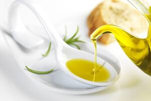 La Anmat prohibió el consumo y la venta de un aceite de oliva