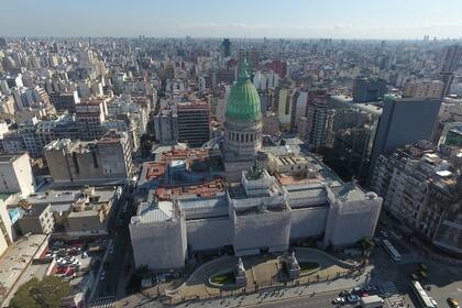 Con relación a la cúpula, terminaron los trabajos en su recubrimiento interno, pero aún falta restaurar el primer casquete.