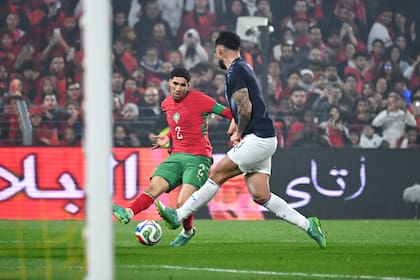 Achraf Hakimi fue clave en Marruecos: el capitán aportó las dos asistencias en el triunfo sobre Paraguay.