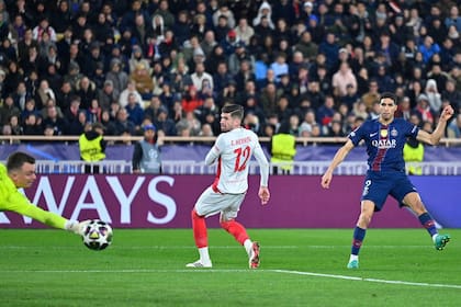 Achraf Hakimi, goleador y figura