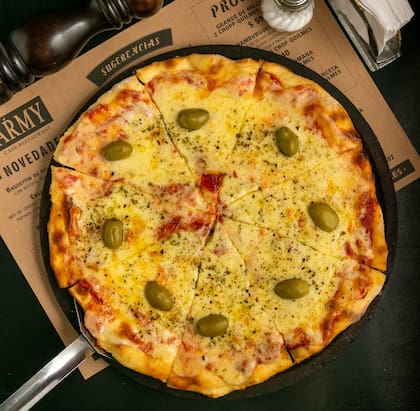 Acompañá la pizza de Army con su riquísima fainá.