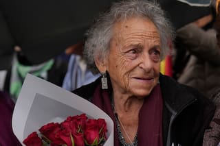 Activista de DDHH española recupera su cargo y sus oficinas en Bolivia