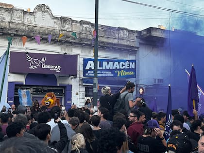 Acto de Milei y Adorni en Lugano