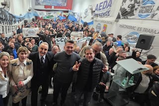 Dos exfuncionarios kirchneristas inauguraron la campaña electoral de Fuerza Patria en la ciudad