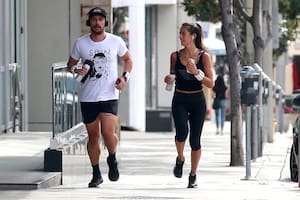 James Franco y su novia salieron a correr por las calles vacías de Los Ángeles