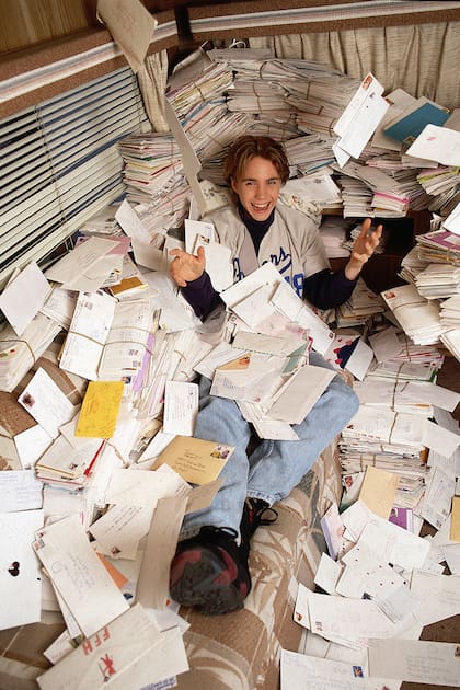 Jonathan Brandis recibía 4 mil cartas de fans por día