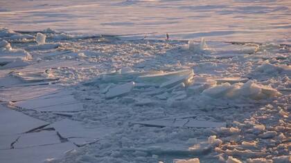 Actualmente el promedio del grosor en el Ártico ha caído por debajo de los 1,5 m y en la LIA está cerca de los 4 m. Durante el verano, la capa de hielo cada vez es menor